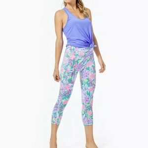 Lilly Pulitzer UPF 50+ Luxletic Weekender High Rise 21" Crop Leggings